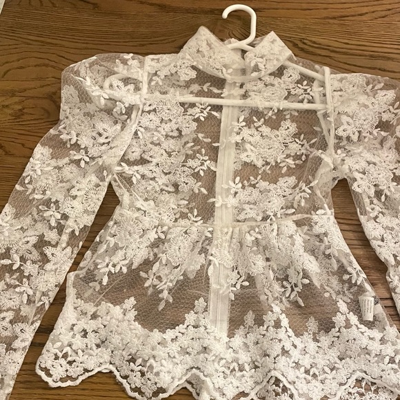 Puff Sleeve Embroidery Mesh Top - Picture 2 of 5